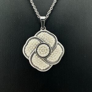 Faux Pearl Flower Pave Silver Tone Feminine Modern Fashion Pendant 17" Necklace